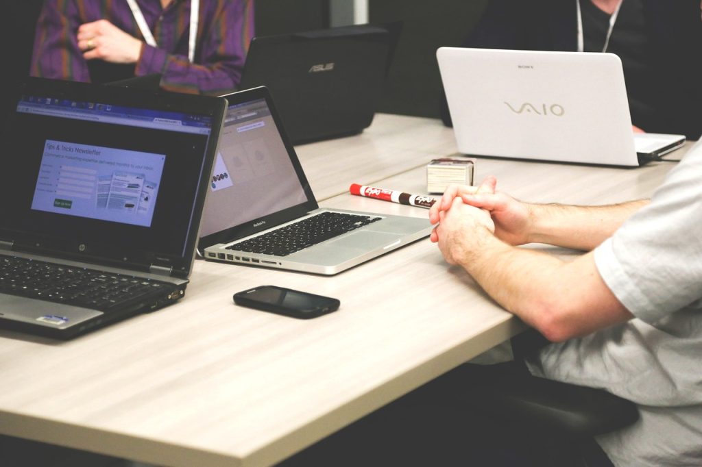 participez à notre conférence pour découvrir les dernières tendances, partager des idées novatrices et élargir votre réseau professionnel avec des experts reconnus. inscrivez-vous dès maintenant !