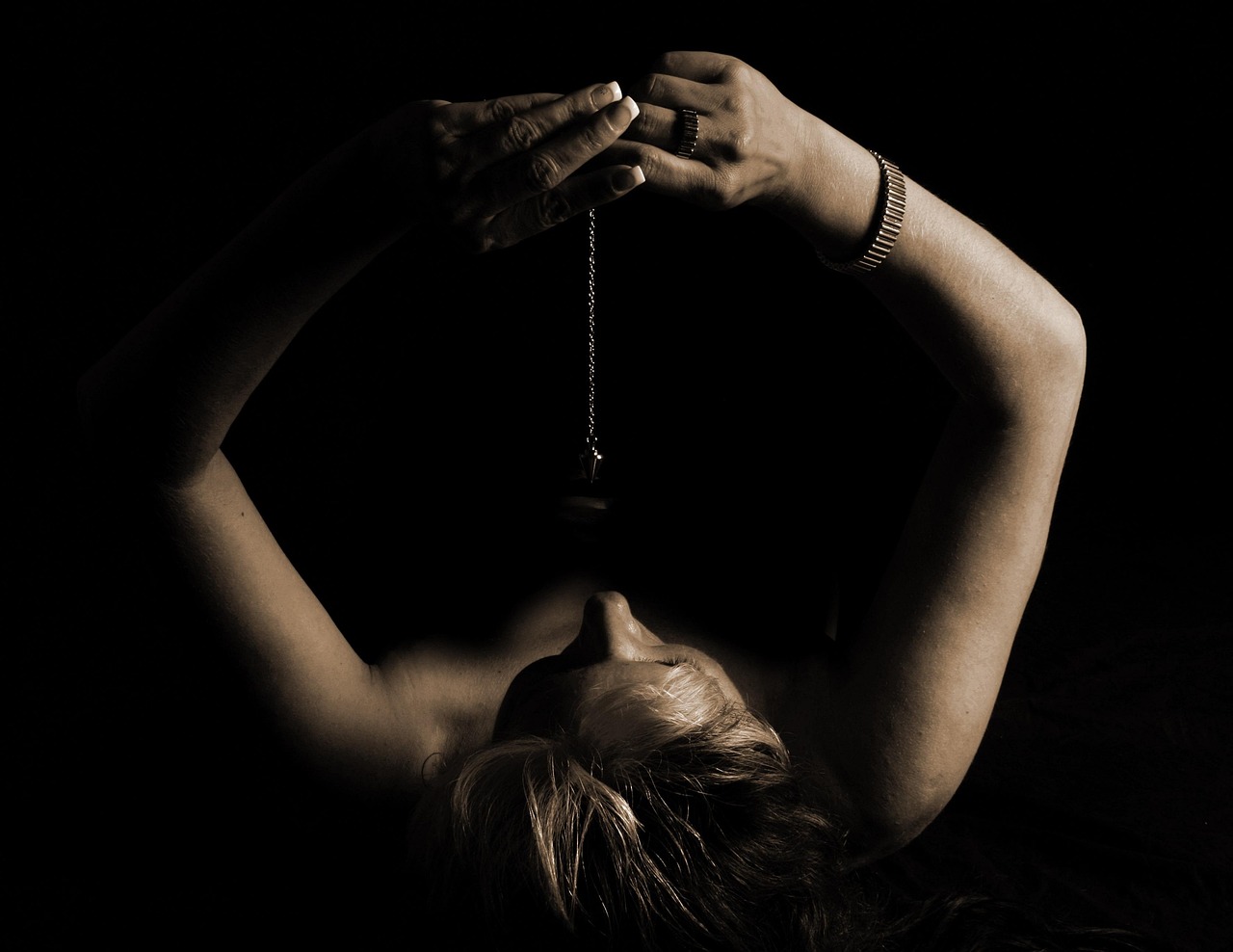 découvrez les bienfaits de l'hypnose pour améliorer votre bien-être, réduire le stress et atteindre vos objectifs grâce à des techniques simples et efficaces.